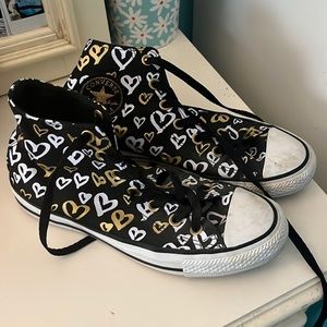 Converse Black with Gold and White Hearts Size Women’s 8 Men’s 6